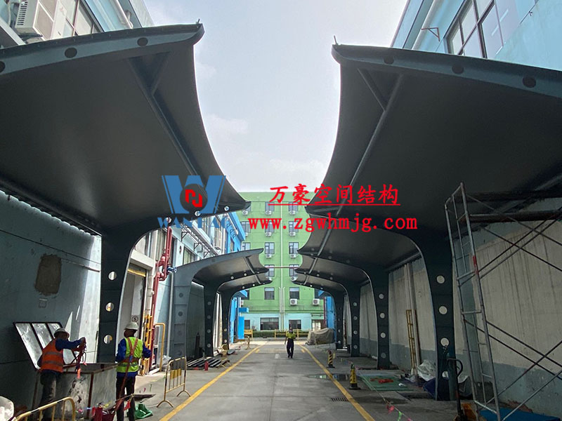 膜結構車棚定做哪里好？膜結構生產廠家哪家好？