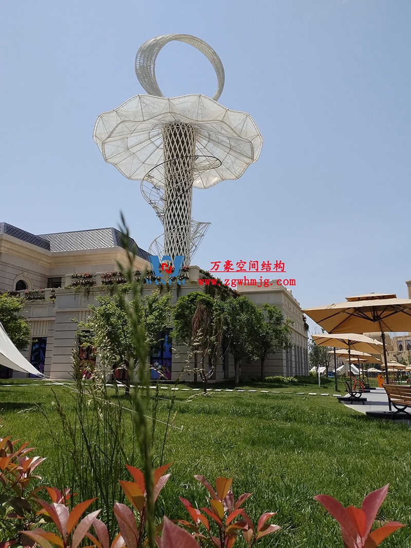 身姿輕盈，造型優美的膜結構建筑