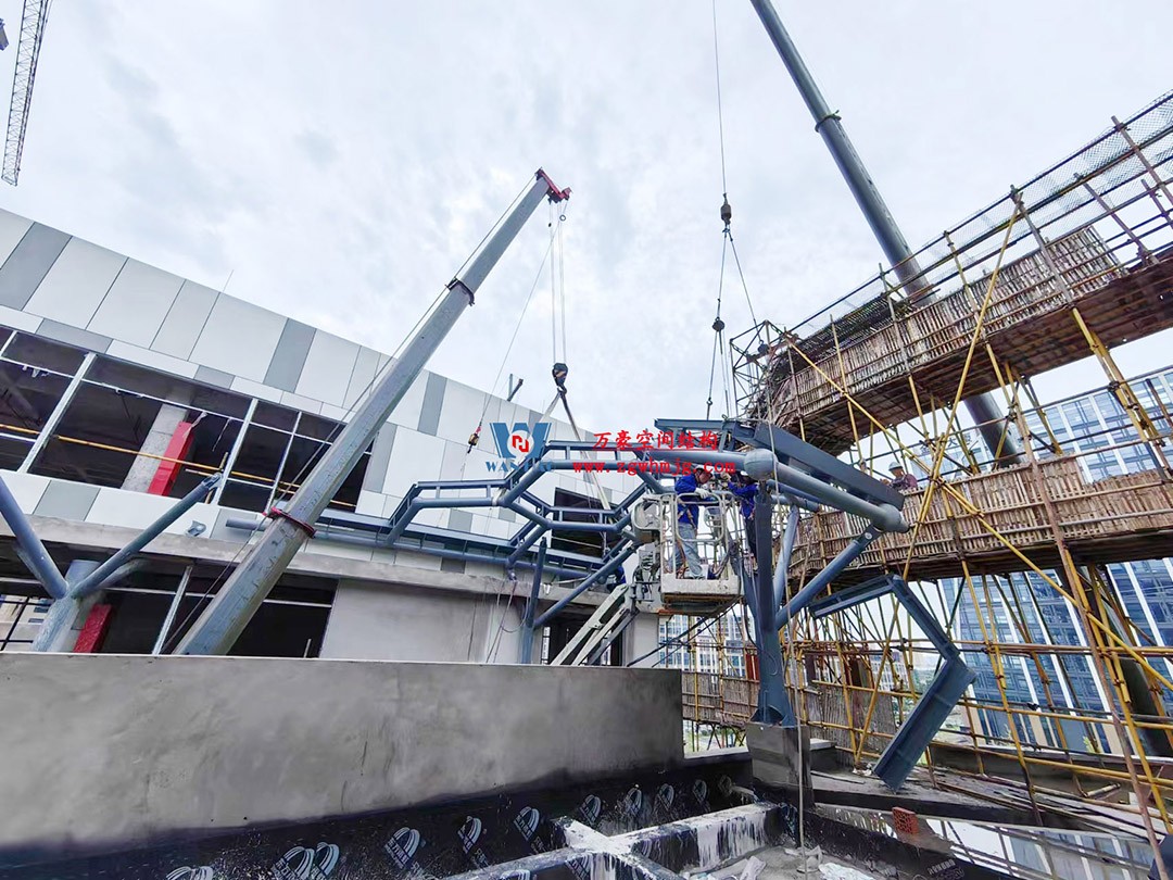 已完工，這個ETFE氣枕商業天幕閃亮登場！