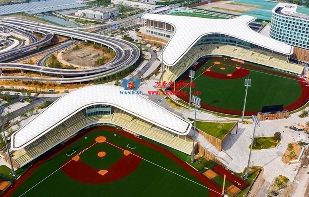 膜結(jié)構(gòu)用于大型體育場館的優(yōu)勢(shì) 膜結(jié)構(gòu)用于大型體育場館的優(yōu)勢(shì)