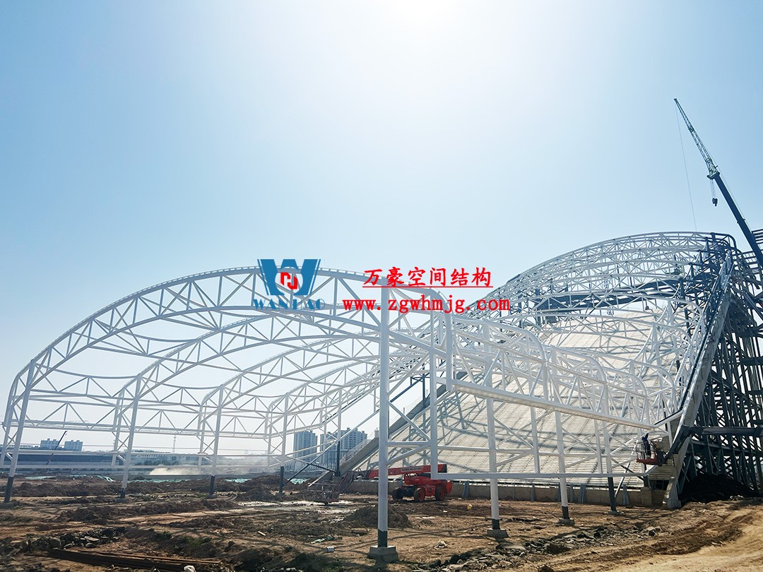 馭風逐沙，織就賽道美學——比亞迪紹興嵊州賽車場干拔沙坡觀景平臺鋼膜結構