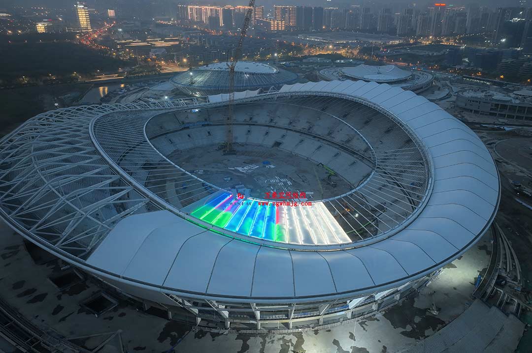 太湖之畔，華燈初上|無(wú)錫奧體中心施工加速