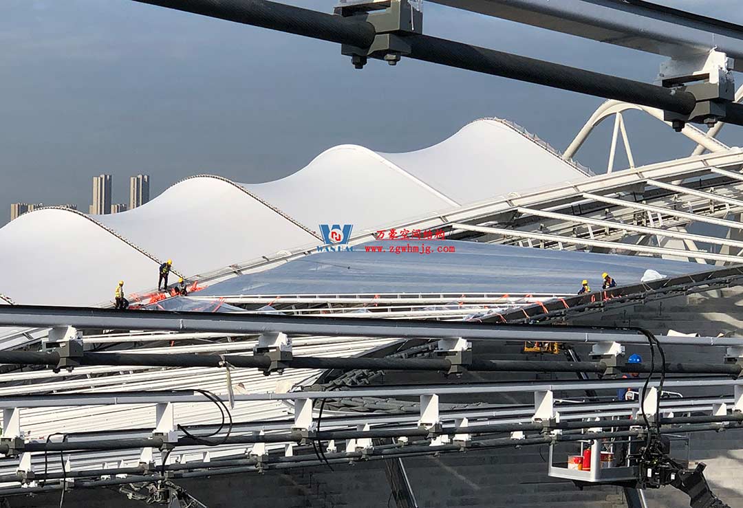 太湖之畔，華燈初上|無(wú)錫奧體中心施工加速