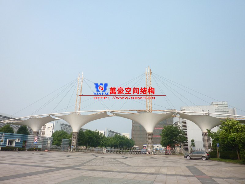 出入口膜結構建筑