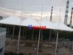 張拉膜結(jié)構(gòu)雨棚遮陽棚好嗎？為什么張拉膜雨棚遮陽棚如此受歡迎？