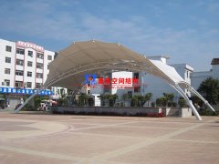 舞臺膜結構具有哪些特性？張拉膜結構舞臺有什么優勢特點？