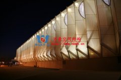 張拉膜結(jié)構(gòu)設(shè)計(jì)有哪些注意事項(xiàng)？膜結(jié)構(gòu)工程施工前需要考慮哪些問題？